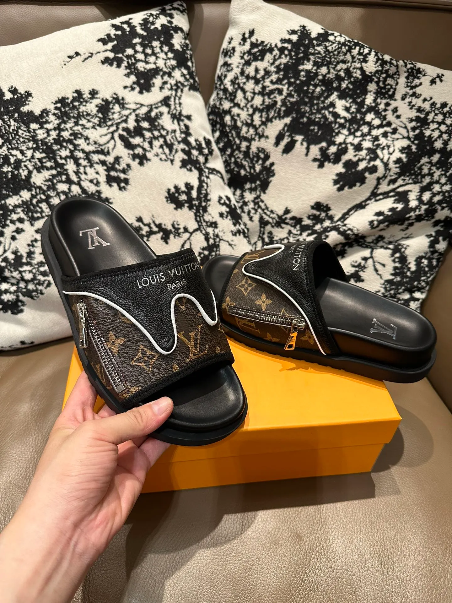 Men's shoes 💰340💰 LV zipper new style, cowhide surface, sheepskin lining, size 36-46